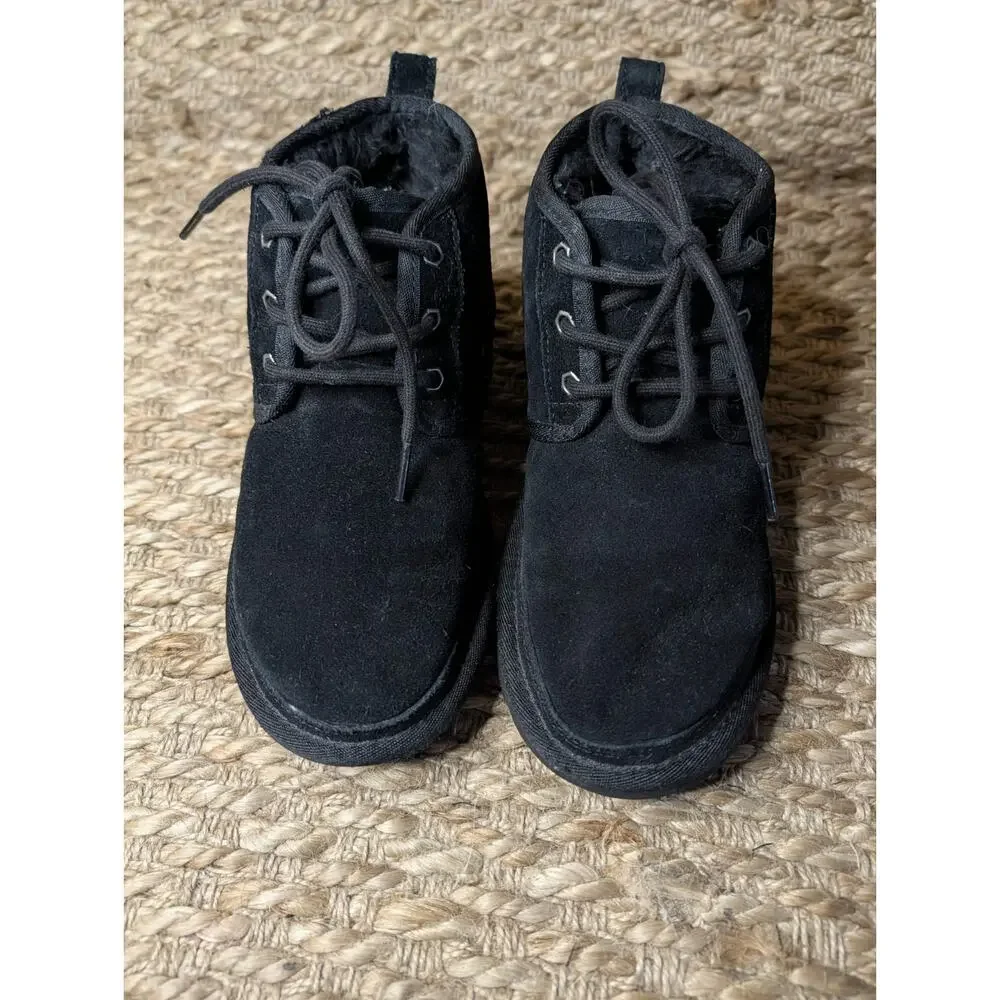 UGG KIDS BLACK NEUMEL CLASSIC SUEDE BOOTS BOYS 6 CASUAL SCHOOL
